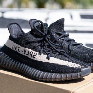 Yeezy 350 Oreo Size 7.5
